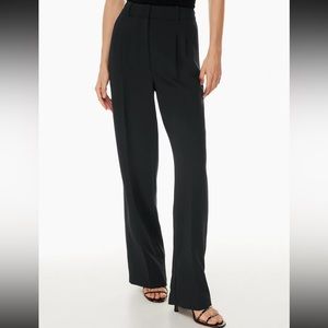 NWT Aritzia Wilfred Effortless Pant - Size 2 - Black